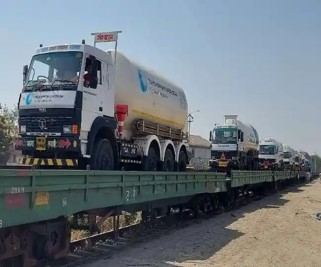 Oxygen Express for Lucknow: लखनऊ से दो और ऑक्सीजन एक्सप्रेस बोकारो रवाना, बुधवार रात तक आएगी पांचवी खेप